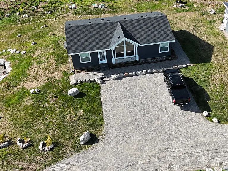 23 Pony Cir — Photo 2
