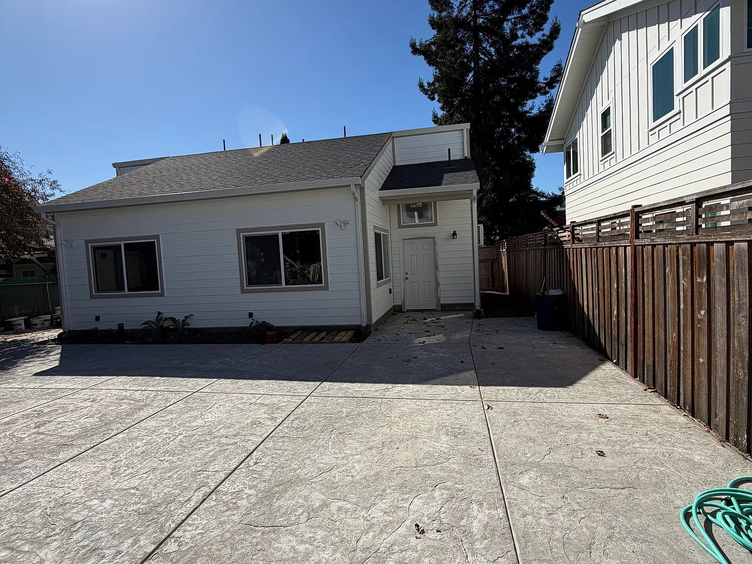 2314 8th St — Photo 2