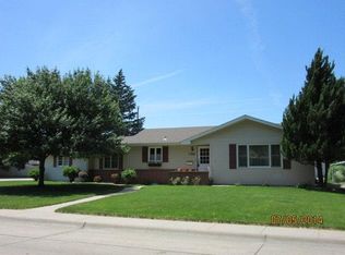 1760 S Arthur St, Grand Island, NE 68803