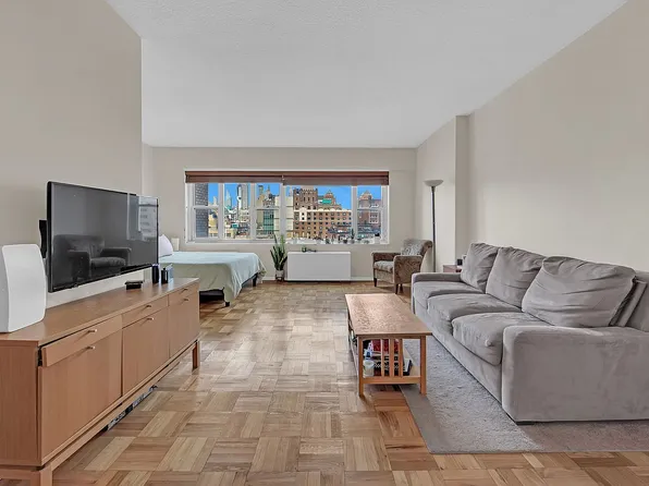 60 E 8th St APT 14F, New York, NY 10003