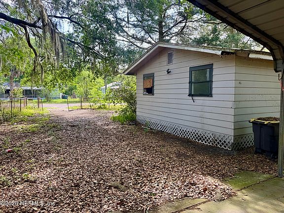 2nd image of 6228 BLUEBIRD Road