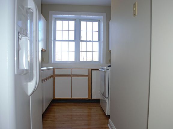 3rd image of 488 Central Ave #11