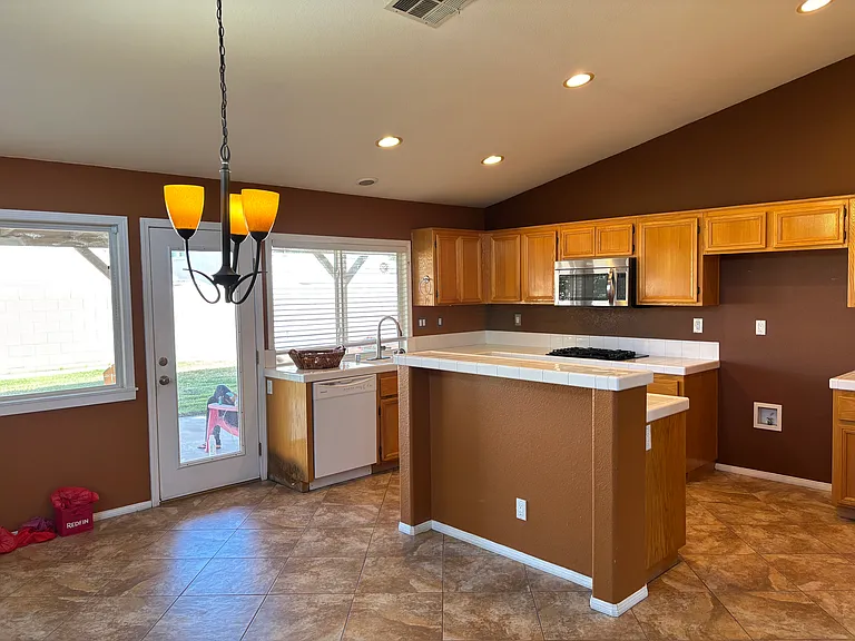 40508 Fieldcrest Ln — Photo 8