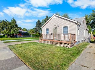 22036 Piper Ave, Eastpointe, MI 48021