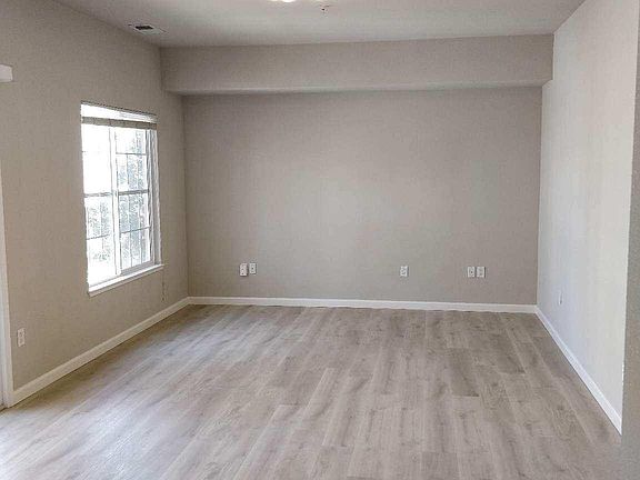 4th image of 422 E Evelyn Ave APT 202