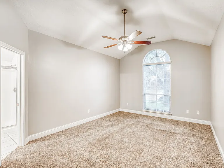 15303 Goodman St — Photo 11
