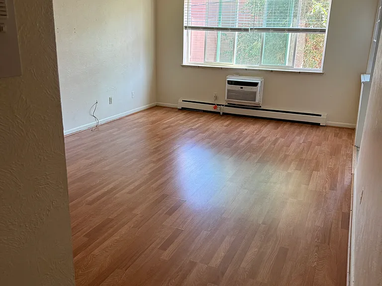 103 W Powers Cir #104 — Photo 1