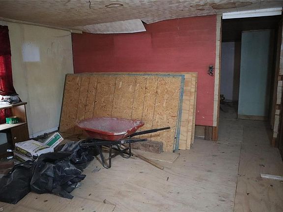 2nd image of 1638 Kersey Valley Rd