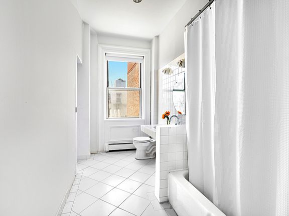 5th image of 205 Mulberry St #4S