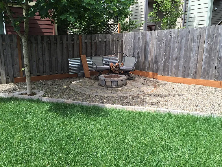 939 NE Roselawn St — Photo 5