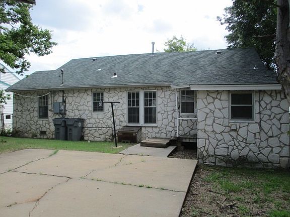 3rd image of 1711 NW Dearborn Ave