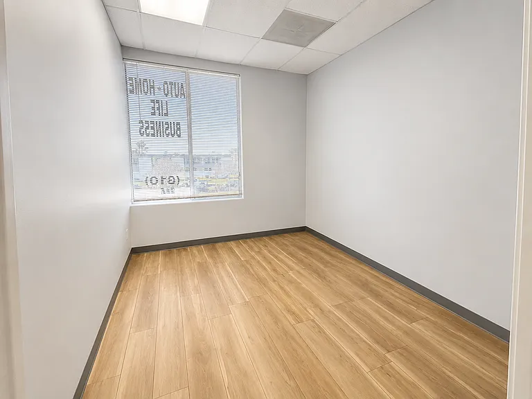 2050 Artesia Blvd — Photo 7