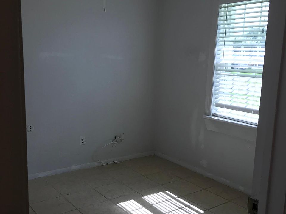 1st image of 119 S 23rd St