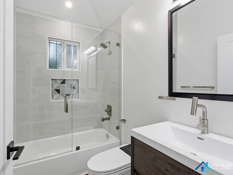 5746 Allott Ave — Photo 5