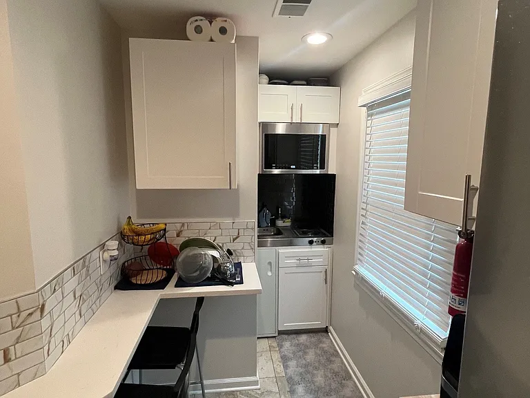 9335 Kings Post Ct — Photo 14