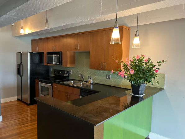 3001 Gillham Rd APT 204