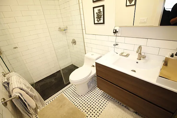 Rented by Realty Nerd | media 28