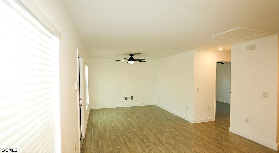 3 bed, 2.0 bath, 1115 sqft, $1,450 — Photo 2