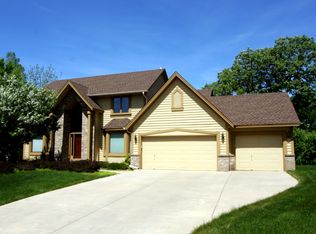 2008 Great Oaks Dr, Burnsville, MN 55337