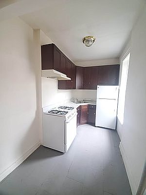 3rd image of 902 44th St #48