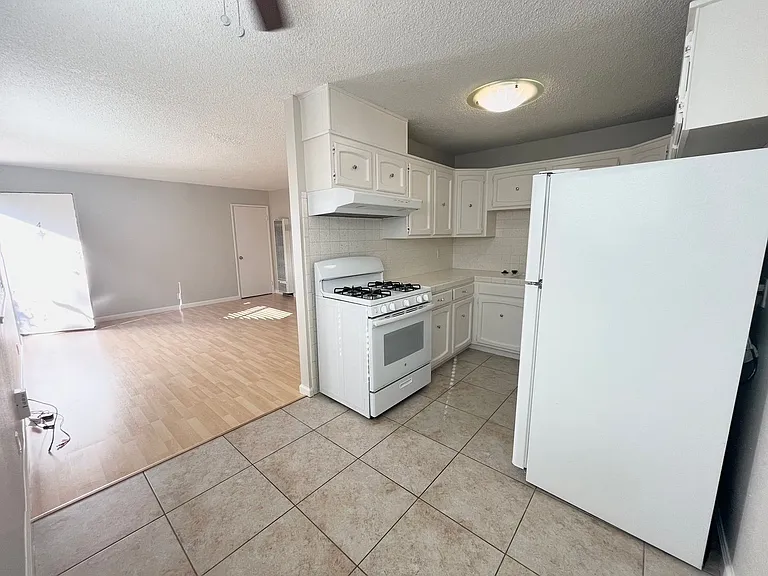 510 Alhambra Blvd — Photo 4