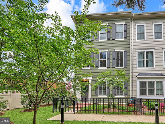 2nd image of 1353 Powhatan St