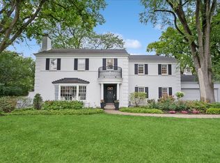 638 Glenayre Dr, Glenview, IL