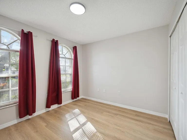 4107 11th Ave E — Photo 16