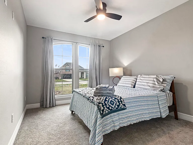 716 Dianne Ln — Photo 13