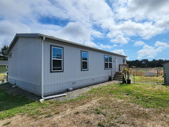 3rd image of 125 Timberline Dr