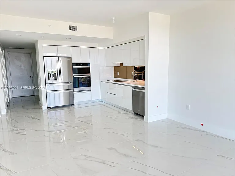 1170 E Hallandale Bch #1106 — Photo 5