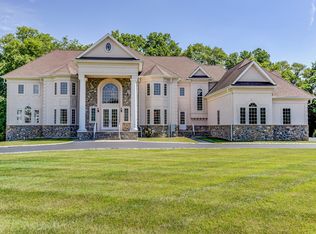 3 Embry Farm Rd, Marlboro, NJ 07746