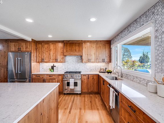 3rd image of 13801 SE 37th St