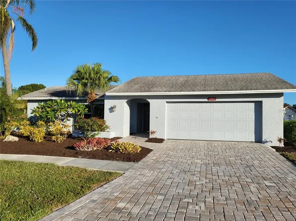 1905 Oak View Dr, Sarasota, FL 34232