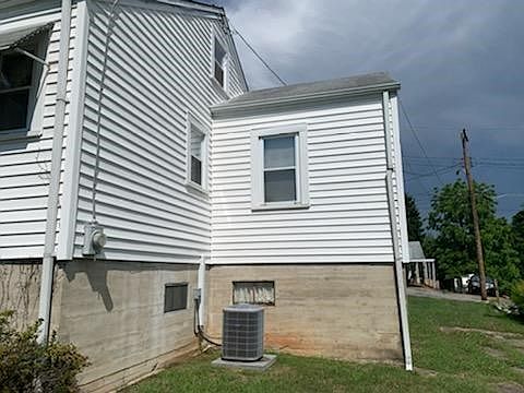 1st image of 1404 Askin St