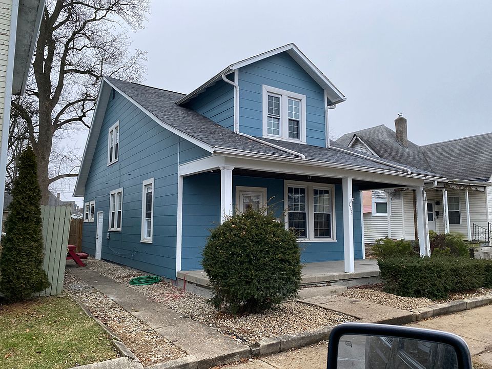 1st image of 133 1st St