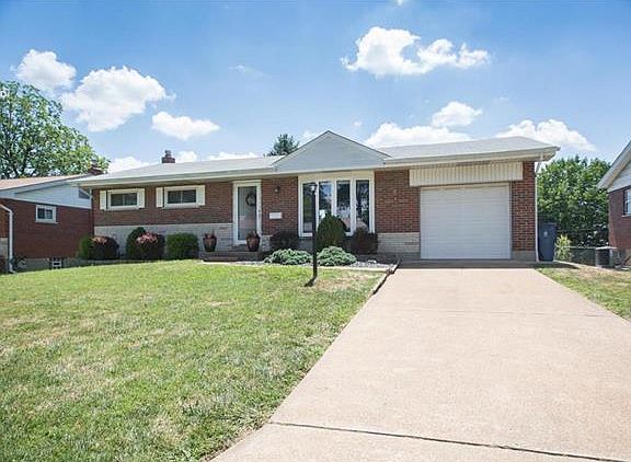 2nd image of 9516 Yaffbury Ln