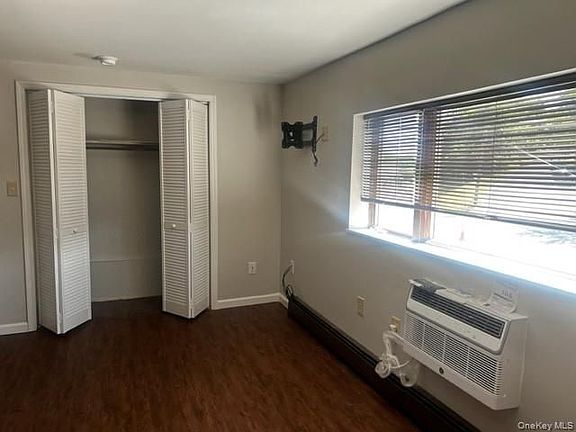 4th image of 15 Orange Ave Unit 2
