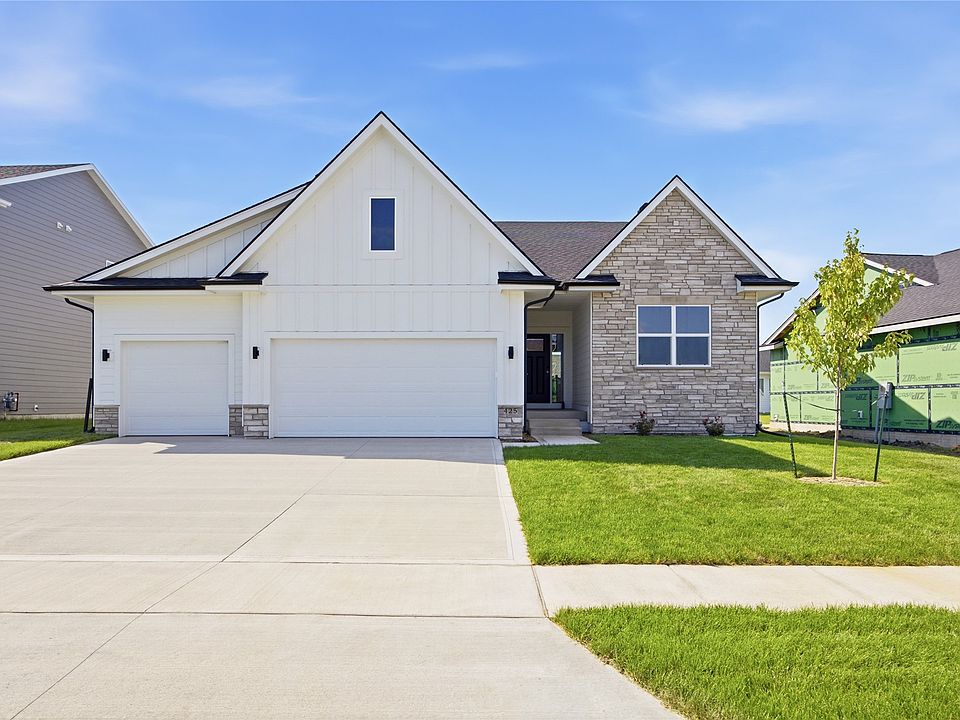 1st image of 425 NW Ryder Dr
