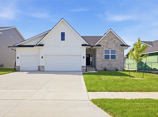 425 NW Ryder Dr, Waukee, IA 50263