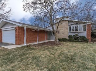 231 Sharon Dr, Barrington, IL 60010