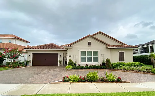 3920 Grassland Loop Photo 1