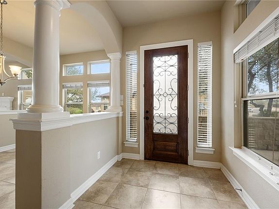 5th image of 321 Lombardia Dr