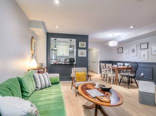 232 Saint George St #TOWNHOUSE 16, Toronto, ON M5R 2N5