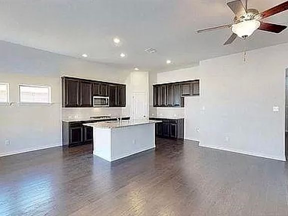 5th image of 1805 Spoonbill Dr