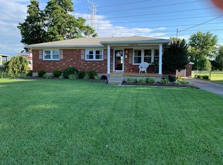 2512 Paddock Ln, Louisville, KY 40216
