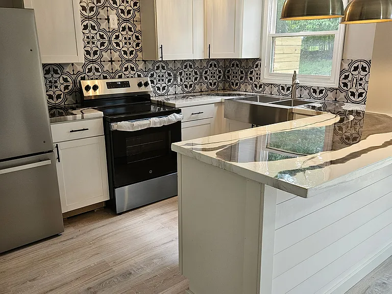 453 Cobblestone Ave NE — Photo 3