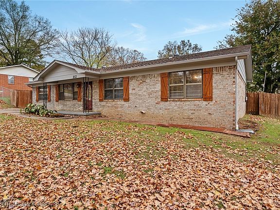 4th image of 212 E Joplin St
