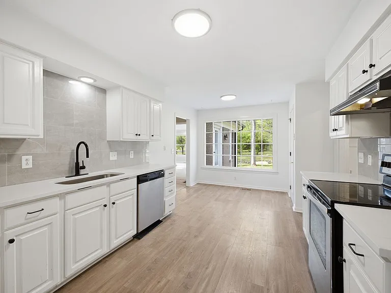 6406 Fischer Ct — Photo 7