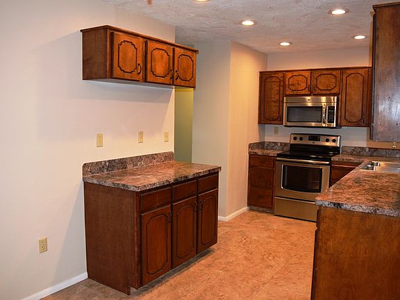 5th image of 275 N Ladino Dr